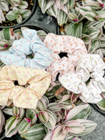 Blooming Beauty Scrunchie • 4 Colors