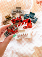 Claw Clip for Trucker Hats • 6 Colors