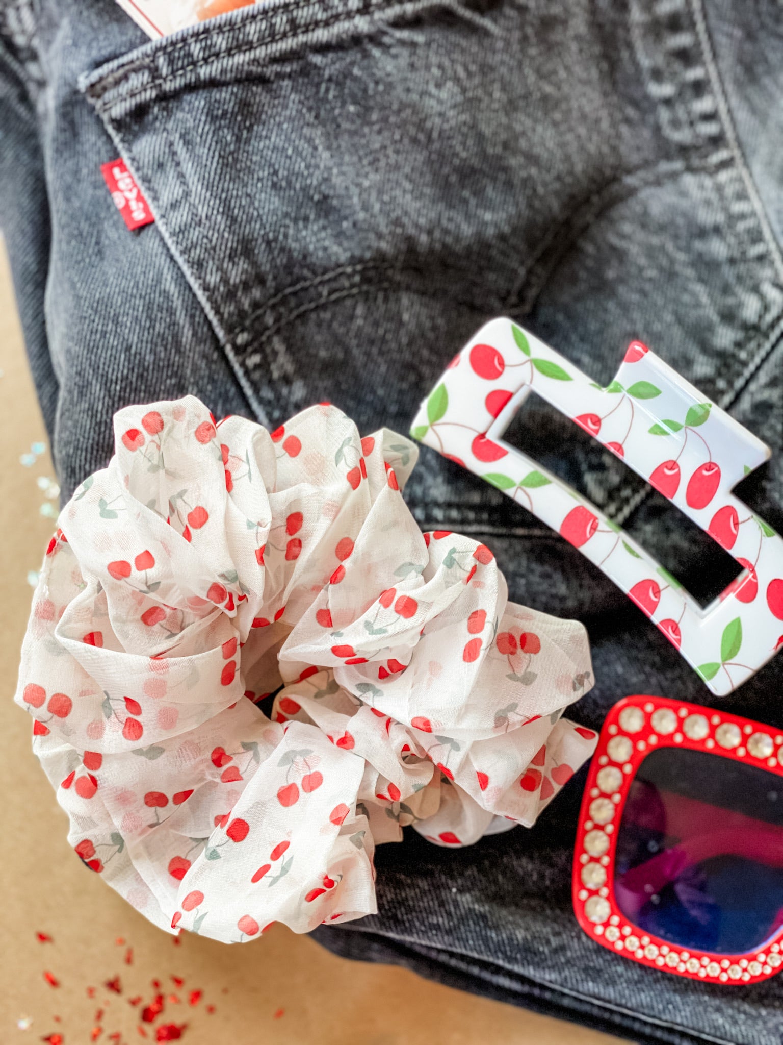 American Sweetheart Claw Clip or Scrunchie