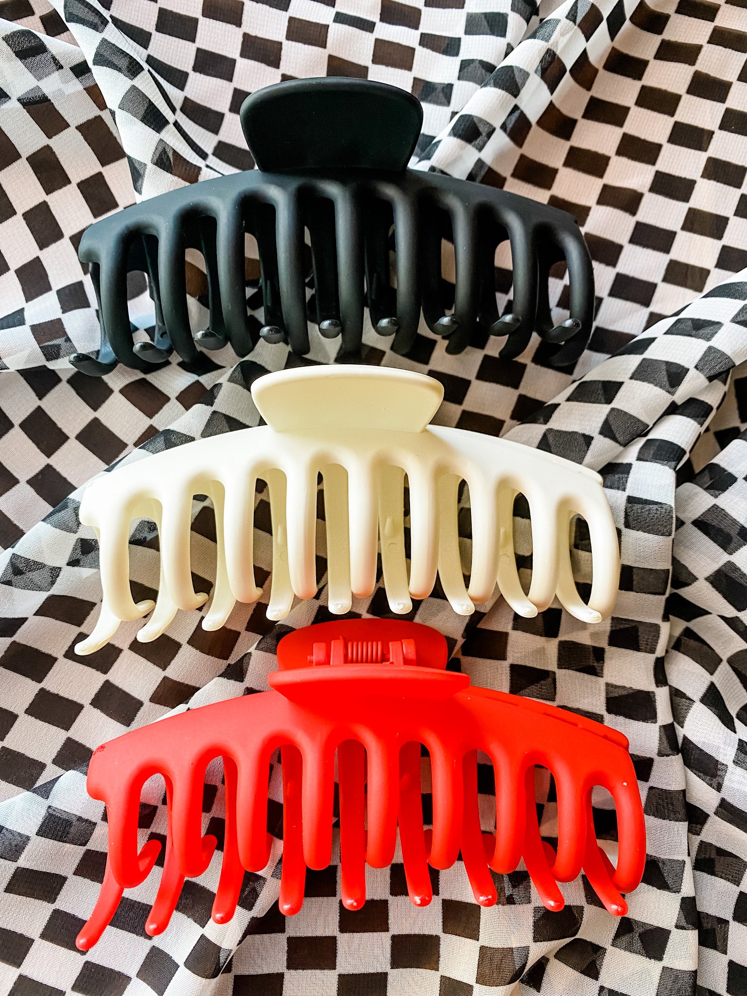 RESTOCKED : Matte Classic Claw Clip • Red, White Or Black